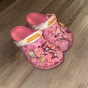 Hello Kitty Crocs